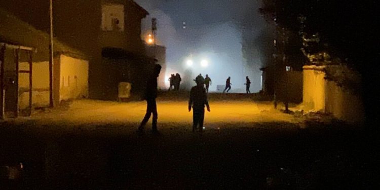 Gever’de tecrit eylemlerle protesto edildi