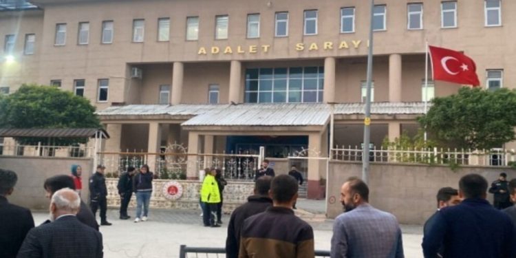 Gever’de gözaltındaki 13 kişiden 2’sine tutuklama