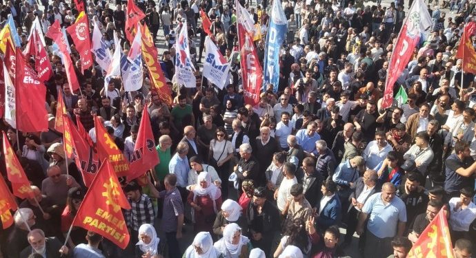 3 kentte Kobanê Davası protestosu