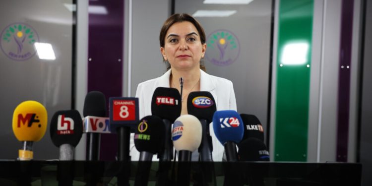 DEM Parti kesintisiz eyleme geçiyor: Dayanışmaya çağırıyoruz