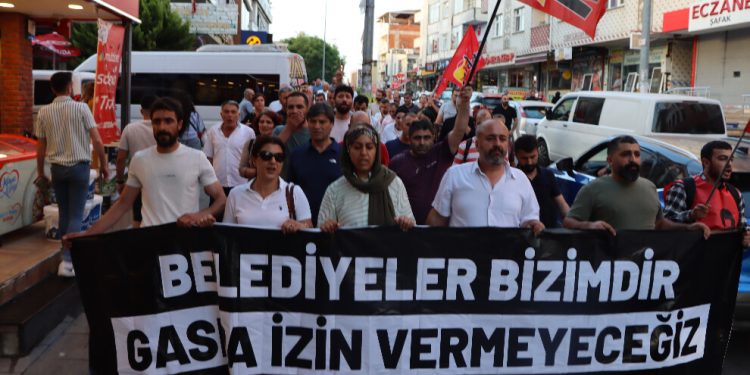 İrade gaspına karşı İstanbul’da yürüyüş