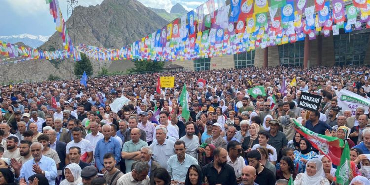 Colemêrg’de gasba karşı onbinlerin direnişi