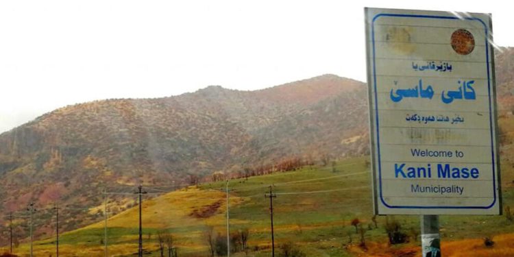 İşgalci Türk ordusu KDP denetimindeki bölgede köy basıp kimlik kontrolü yaptı