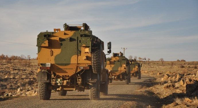 İşgalci Türk Ordusu Elbak kırsalını bombaladı