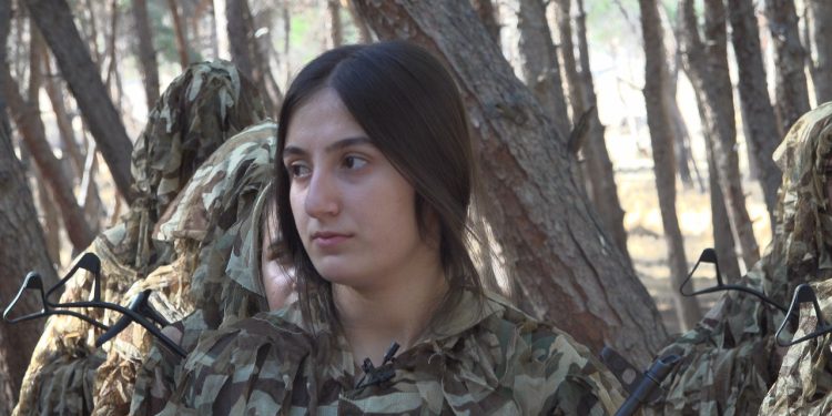 20 Kürt ve Arap genci özgürlük saflarına katıldı