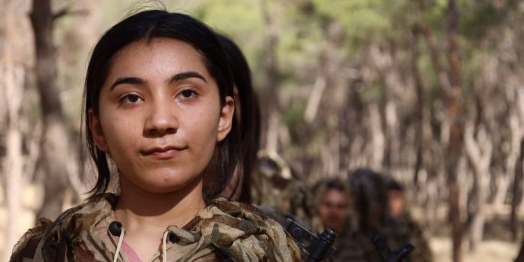 20 Kürt ve Arap genci özgürlük saflarına katıldı