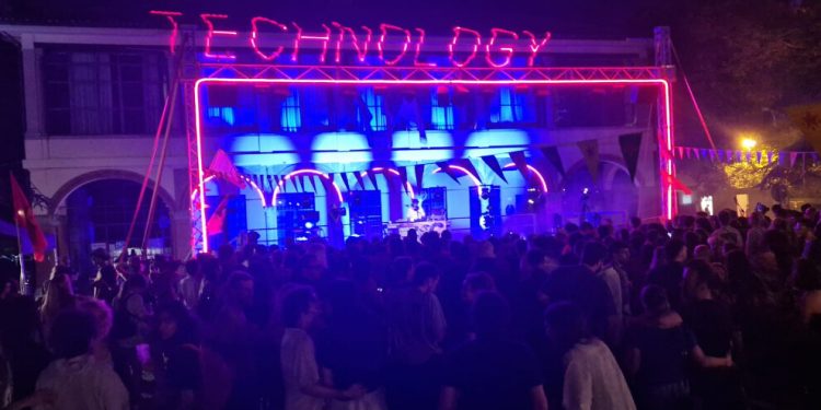 Bologna’da Önder APO’ya adanan konsere büyük ilgi