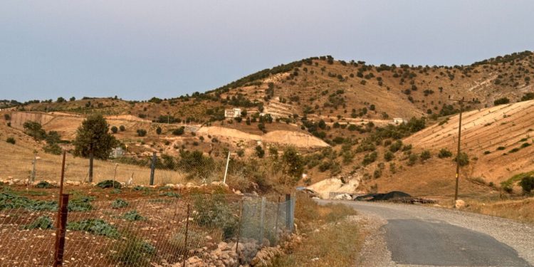 Kercews’in Bilêxşê köyünde baskın ve gözaltılar