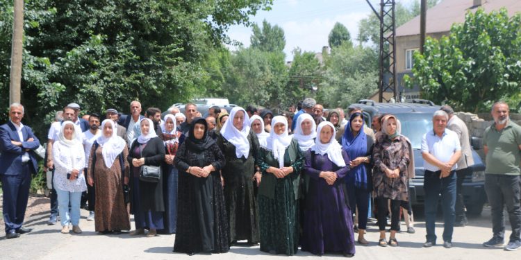 Halk Şehidine Sahip Çıktı: Şehîd Herekol’un taziyesine kitlesel ziyaret