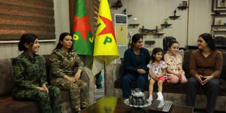 YPJ güçleri 2 Êzidî kadını ve bir çocuğu kurtardı