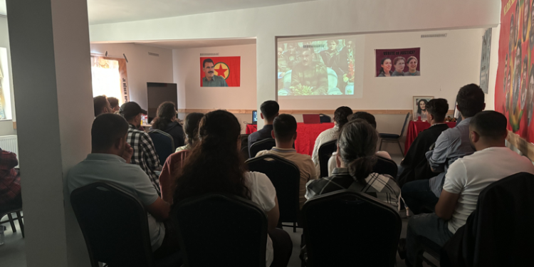 Duisburg’da TekoJIN öncülüğünde “Cins Mücadelesi” üzerine panel