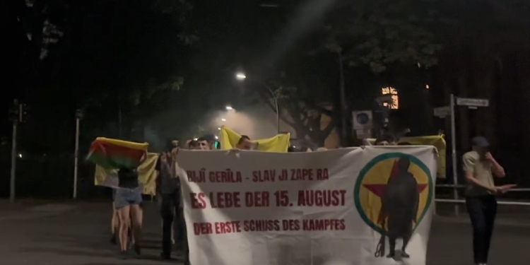 TCŞ ve TekoJIN Berlin’de 15 Ağustos’u kutladı