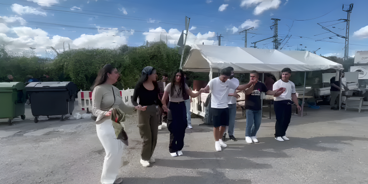 Stuttgart’da TCŞ ve TekoJin öncülüğünde Gençlik buluşması