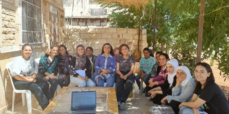 Genç Kadın Birliği üyeleri Şehba’da eğitim faaliyetlerine devam ediyor