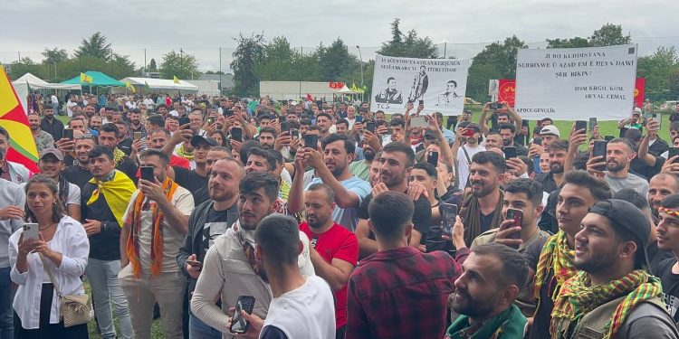 Paris Gençliği 15 Ağustos Kutlamasını çoşkuyla sonlandırdı