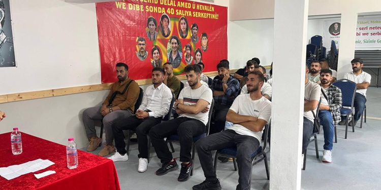Duisburg‘da TCŞ öncülüğünde Demokratik Konfederalizm Eğitimi Yapıldı