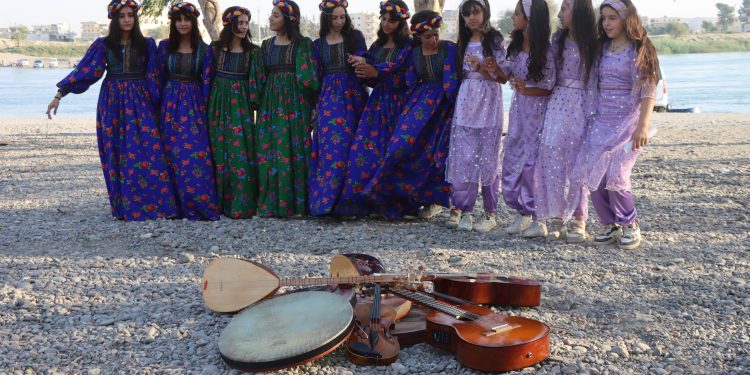 Hîlala Zêrîn Reqa Komitesi: Şarkılarımızla halaylar çekmeye devam edeceğiz