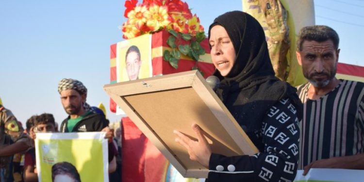 Sirîn halkı Şehit Mehmûd Elewî’yi sonsuzluğa uğurladı