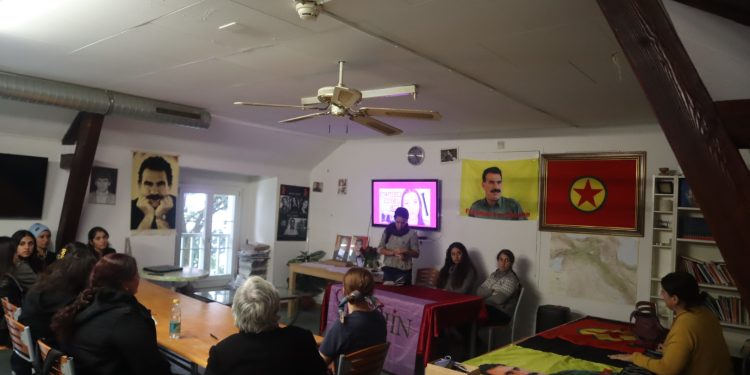 TekoJIN ve Jineoloji üyelerinden “Anne ve Genç Kadın” atölyesi