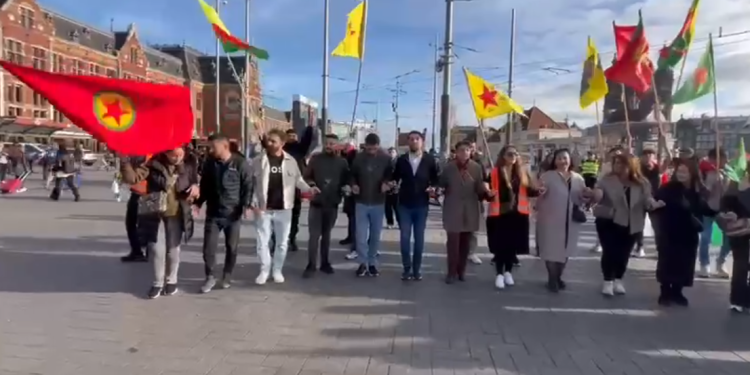 Hollanda Gençlik Öncülüğünde Dünya Kobanê Günü Kutlandı