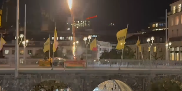 Lozan’da Gençlerden Pankart Eylemi