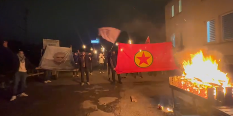 Stuttgart’ta Gençlik Büyük Bir Coşkuyla PKK’nin Yıldönümünü Kutladı