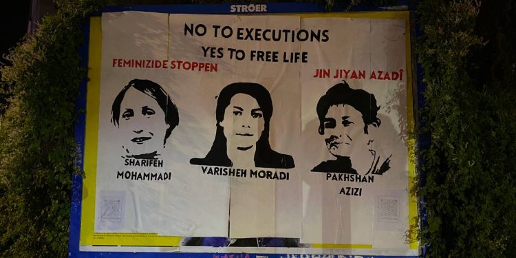 JXK Berlin İdam Cezası Alan Kadınlar İçin Pankart Açtı