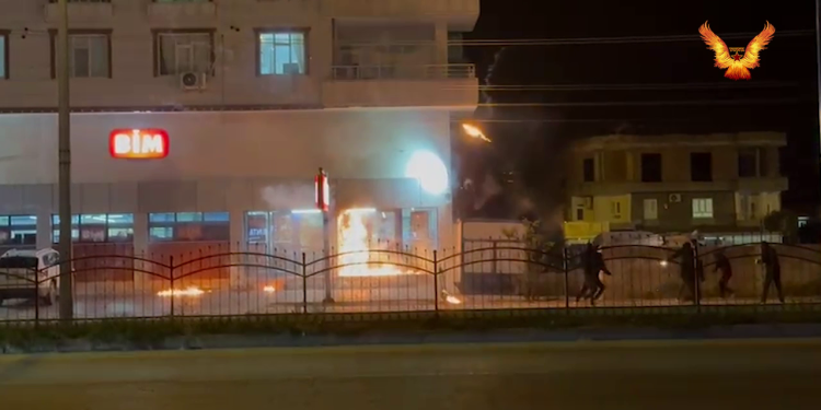 YCWK’den BİM ve Semt Konağına yönelik eylemler!