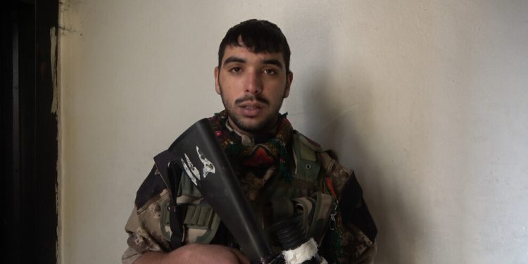 Humuslu QSD komutanı, Tişrin Barajı’ndan gençlere seslendi