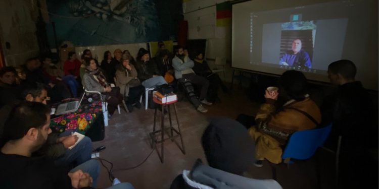 Barselona’da Özerk Yönetimle Panel Düzenlendi