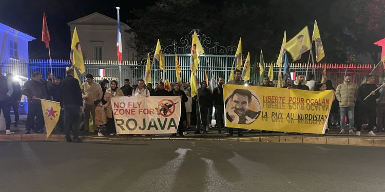 Draguignan’da TCŞ Öncülüğünde Yüzlerce Kişi Yürüdü