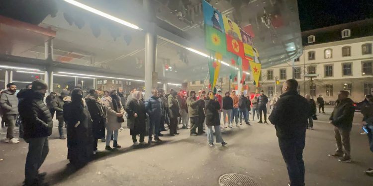 Bern’de Gençler Öncülüğünde Rojava Saldırılana Karşı Alanlara Çıkıldı