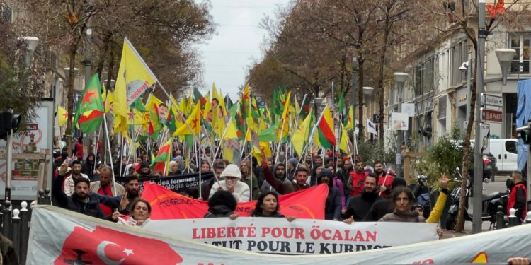 TCŞ Öncülüğünde Önder APO İçin Kitlesel Yürüyüş