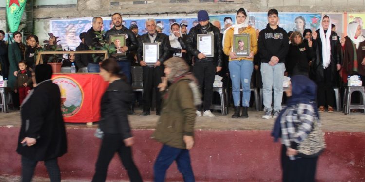 Halep’te halk Şehit Fîras ile Şehit Baran’ı andı