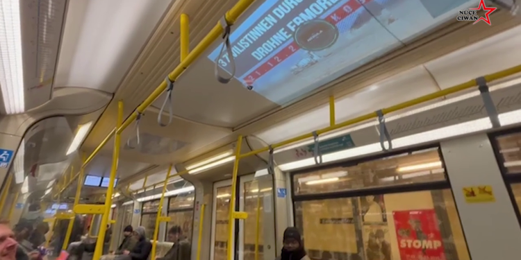 Genç Kadınlar, Rojava’ya yönelik saldırılara karşı halka açık bir alanda video gösterimi yaptı