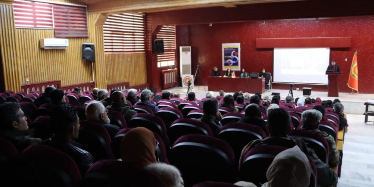 Üniversiteler sempozyumu: Türk devletinin saldırıları üniversitelerin çalışmalarını engelliyor