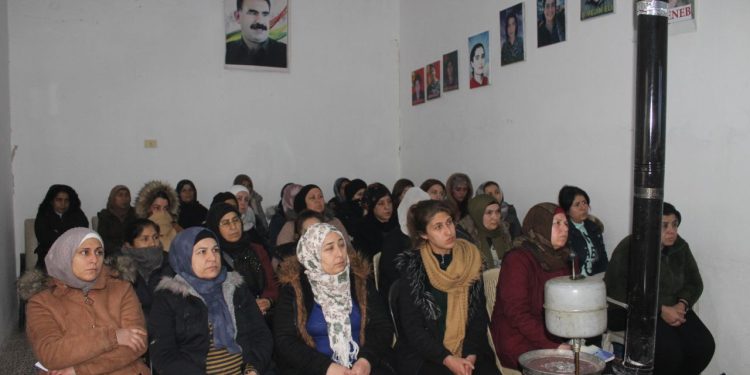 Halep’te kadınlar, komploya karşı bir araya geldi