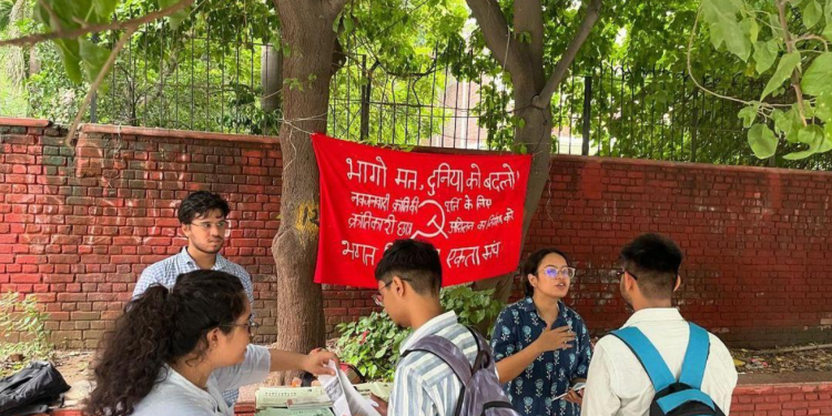 Hindistan: Öğrencilere yönelik şiddet ve baskı