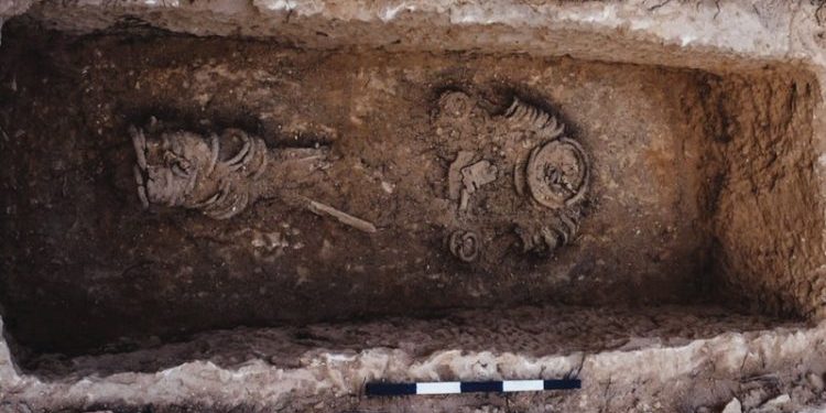 Arkeologlar, Kudüs’te zincirlenmiş bir kadın iskeleti bulundu