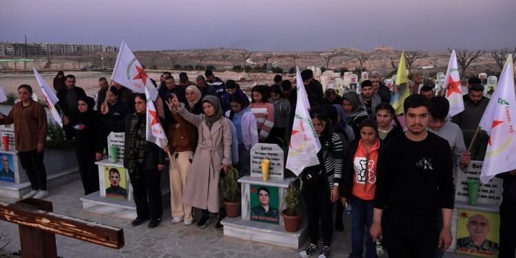 Halep PYD Gençlik Meclisi üyeleri 12 Mart şehitlerini andı