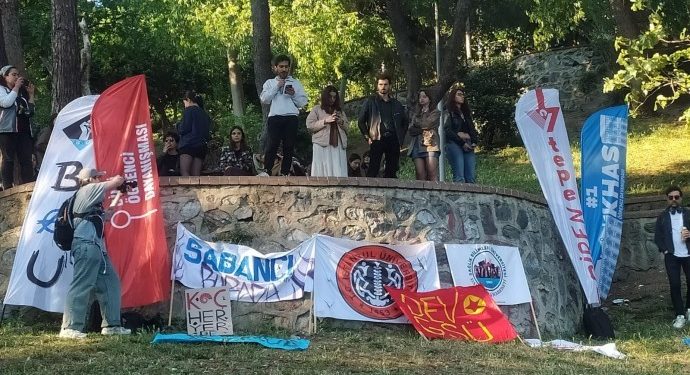 Öğrencilerden, ‘Tutuklu arkadaşlarımıza özgürlük’ forumu