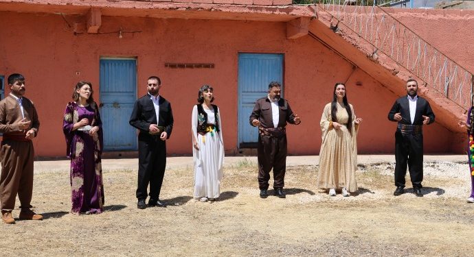 Önder APO’nun doğduğu evde Kürtçe klip çekildi