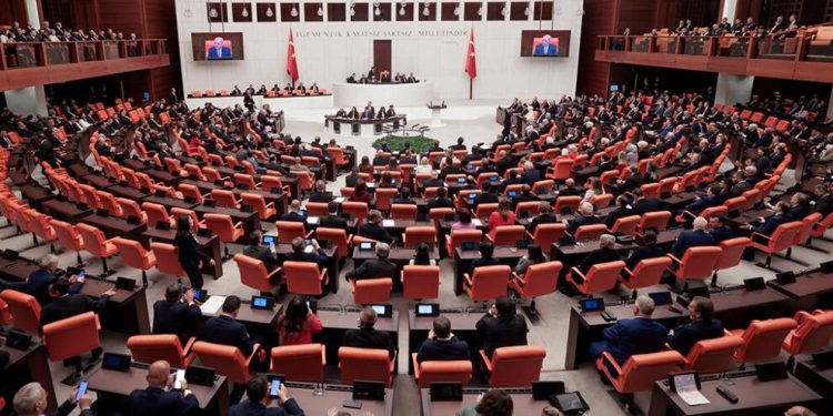 Partiler Meclis’te komisyon kurulması için toplandı