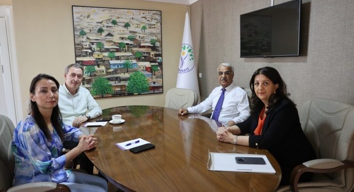 İmralı Heyeti ile eş genel başkanlar bir araya geldi