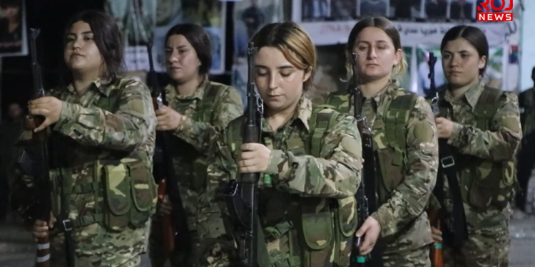 15 kadın fermana yanıt olarak YJŞ saflarına katıldı