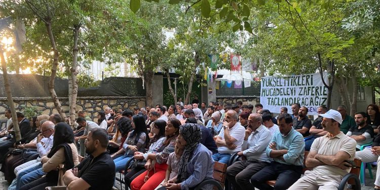Wan’da üç öncü şehit anıldı
