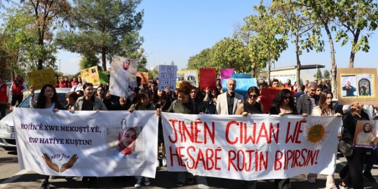 Amed’de Gençler Rojin Kabaiş İçin Yürüdü