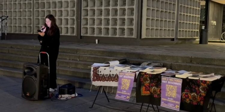 Berlin Kürt Gençliği’nden 9 Ekim Komplosuna Karşı Bilgilendirme Standı