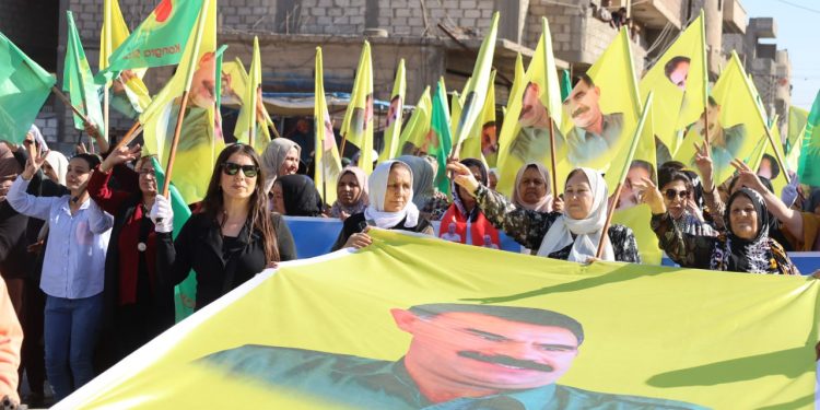 Hasekê’de Kadınlar tecride karşı sokağa çıktı: ‘Umut hakkı’ uygulanmalı