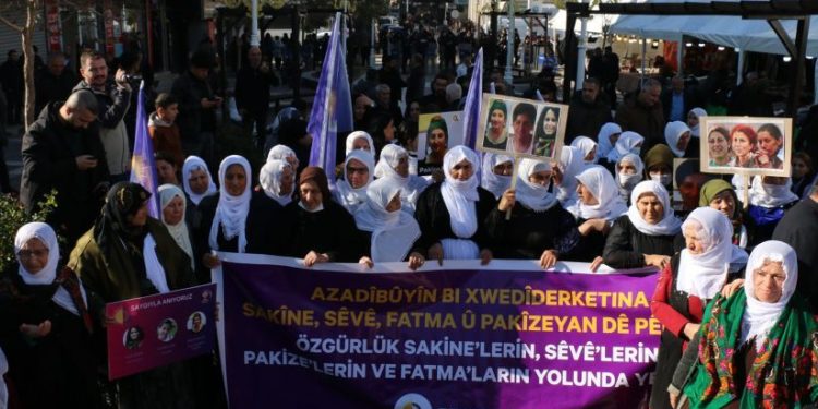 Silopya’da Anma: “Önder Apo’nun Çağrısına Kulak Vermeli”